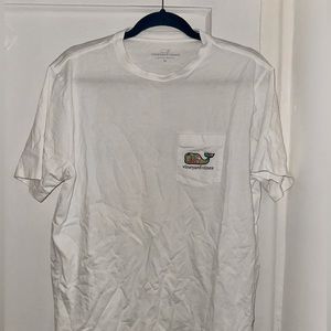 Vineyard vines t shirt size medium. Never worn.